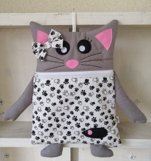 pyžamožrout kočička šedá